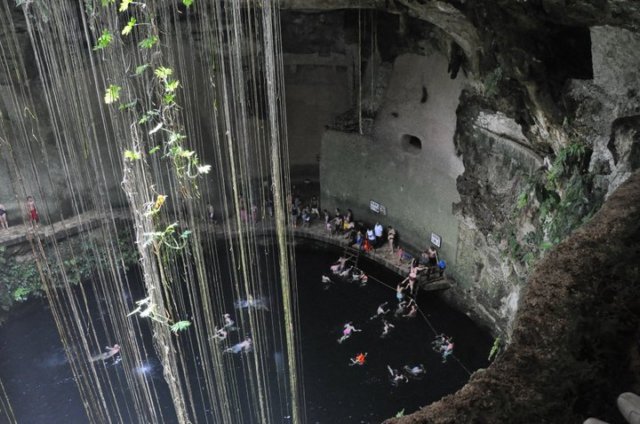 cenote2.jpg